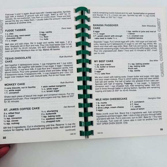 First Assembly of God Church Womens Ministries Cookbook Arnold, Pennsylvania VTG - Picture 9 of 10